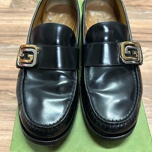 Gucci Black Loafers with Gold Accent